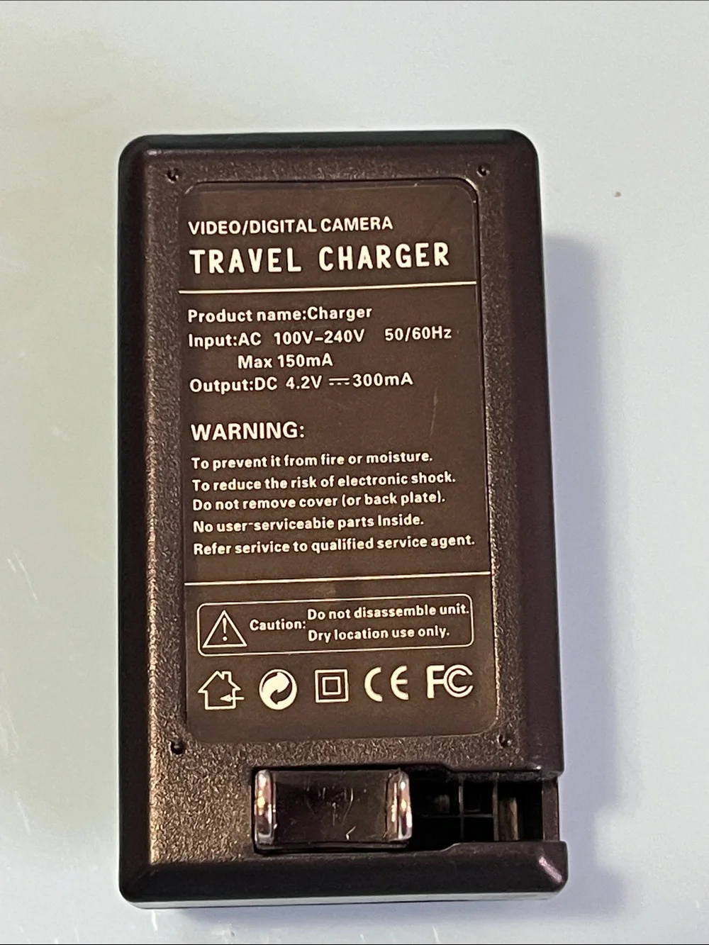 Universal NP-40 Li-ion Battery Charger - Black